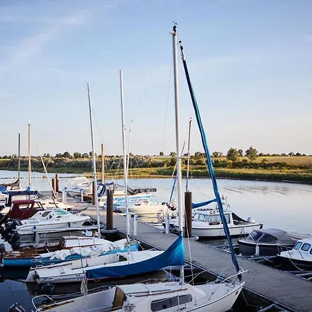 Bades Huk Haus 10 39 - Og Lejlighed Hohen Wieschendorf